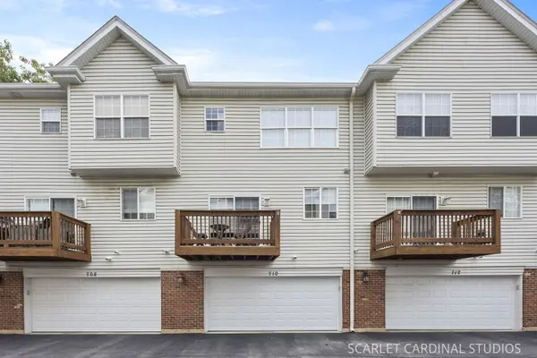 710 Prescott CT, Naperville, IL 60563