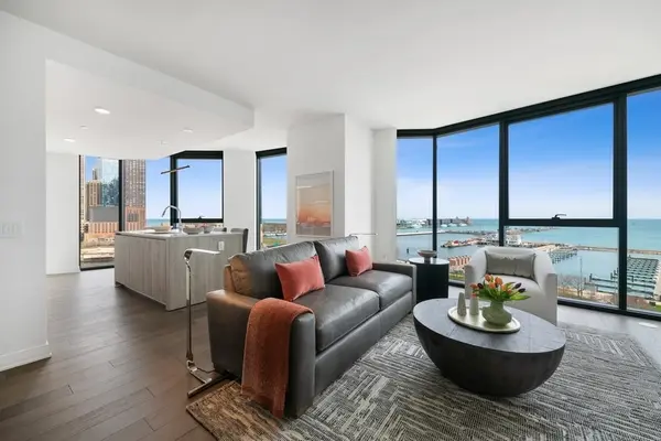211 N Harbor DR #2808, Chicago, IL 60601