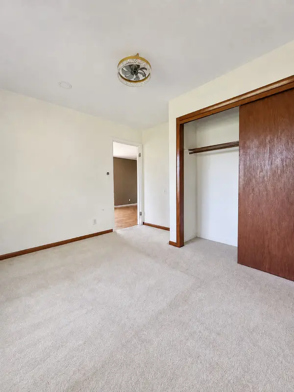 113 Raffel RD, Woodstock, IL 60098
