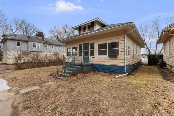 3940 12th ST, Rock Island, IL 61201