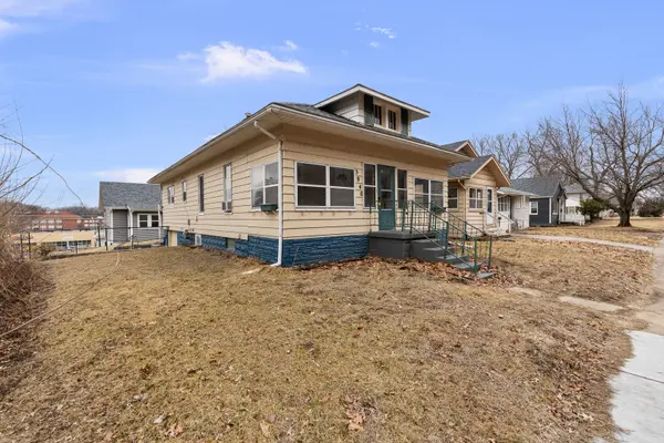 3940 12th ST, Rock Island, IL 61201