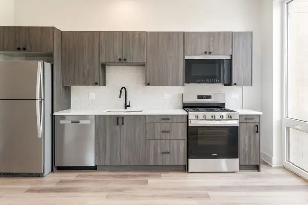 224 S Ashland AVE #212, Chicago, IL 60607