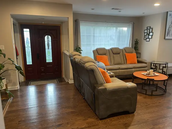1787 WEBSTER LN, Des Plaines, IL 60018