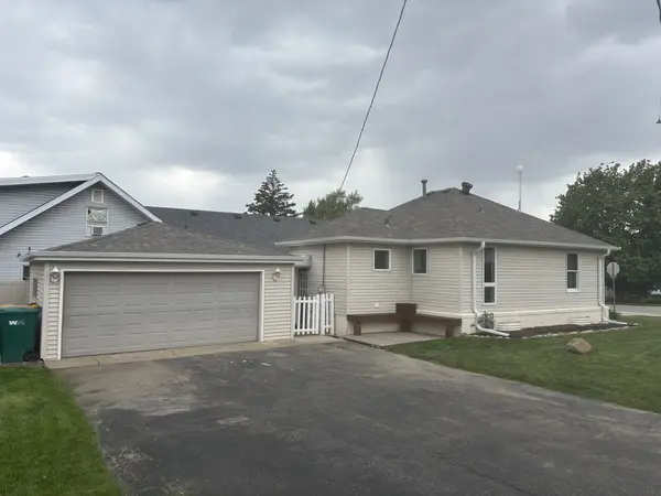 527 E 17th ST, Lockport, IL 60441