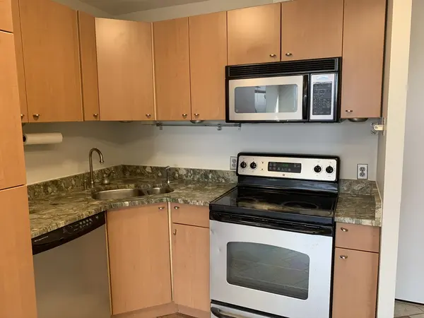 4343 N CLARENDON AVE #1711, Chicago, IL 60613
