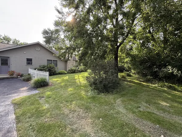 3940 Gloucester DR, Crete, IL 60417