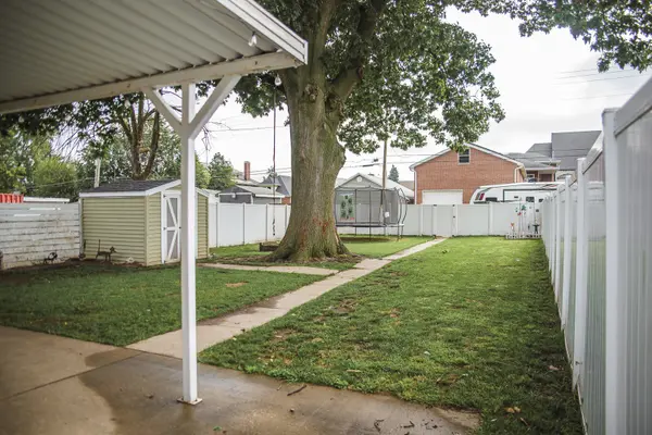 1208 N 9TH ST, Quincy, IL 62301