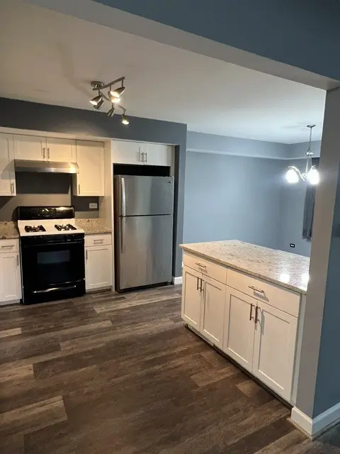 801 N Tamarac BLVD, Addison, IL 60101