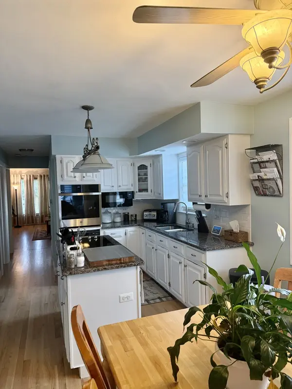 6056 W 60th ST, Chicago, IL 60638