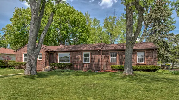 547 Reese AVE, East Dundee, IL 60118