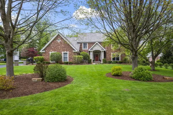 25568 N Countryside DR, Lake Barrington, IL 60010
