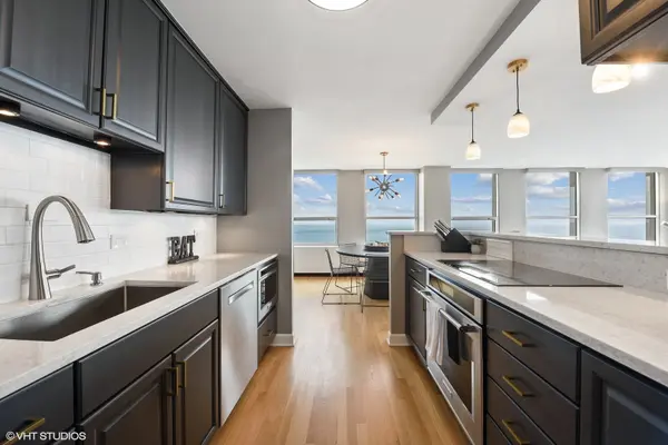 2626 N Lakeview AVE #3003, Chicago, IL 60614