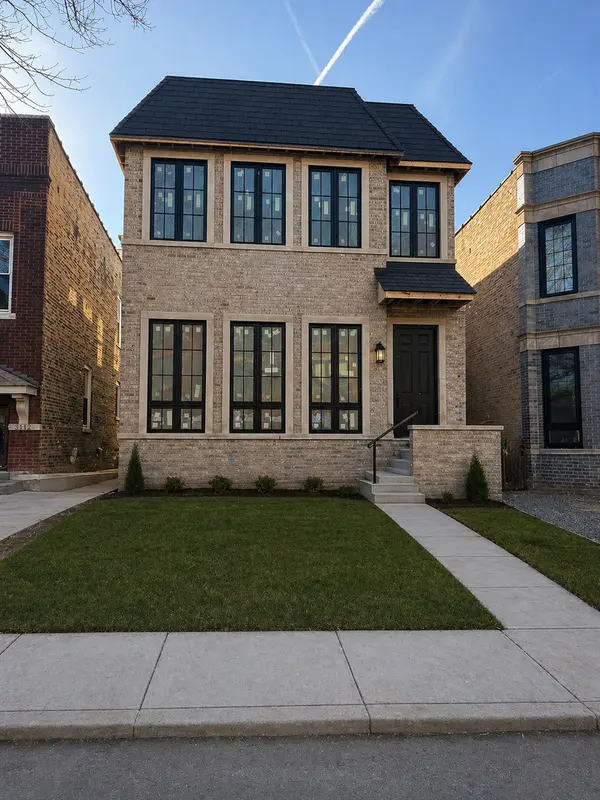 3714 N Claremont AVE, Chicago, IL 60618
