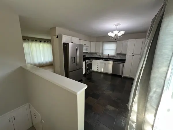 5717 Dover RD, Oak Forest, IL 60452