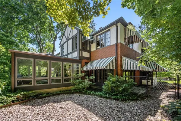 1620 Ravine TER, Highland Park, IL 60035