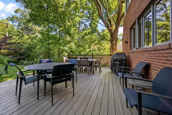 1620 Ravine TER, Highland Park, IL 60035