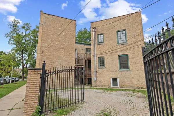 3107 N Harding AVE #1W, Chicago, IL 60618