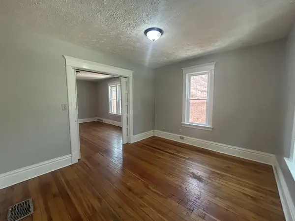 1421 CHARLES ST, Rockford, IL 61104