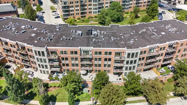 145 S York ST #420, Elmhurst, IL 60126