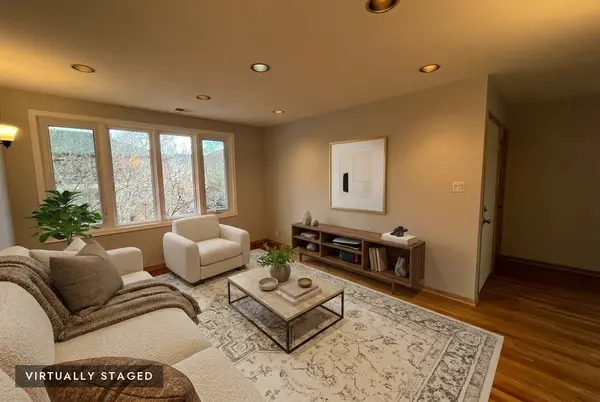 449 W 37th ST #2, Chicago, IL 60609