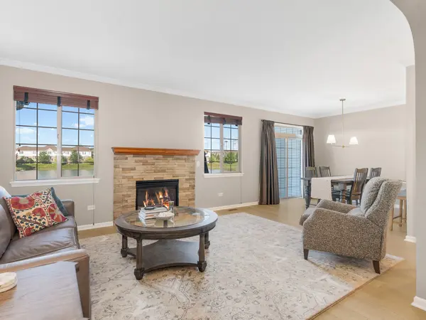 2767 Blakely LN, Naperville, IL 60540