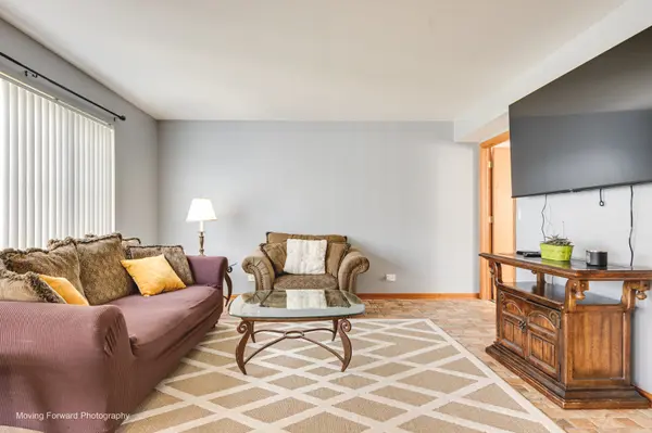 354 Settler RD, Dekalb, IL 60115