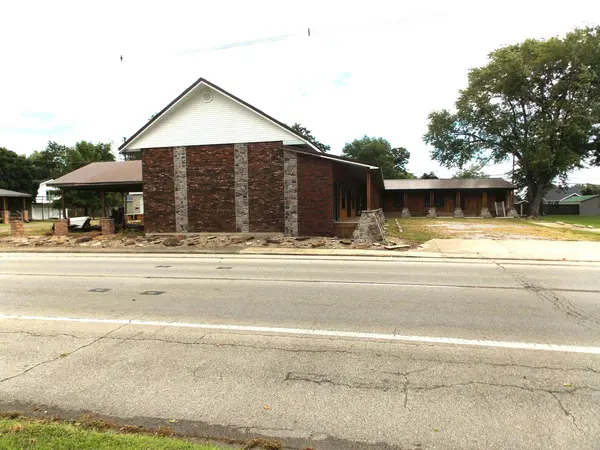 223 N BROADWAY ST, Centralia, IL 62801