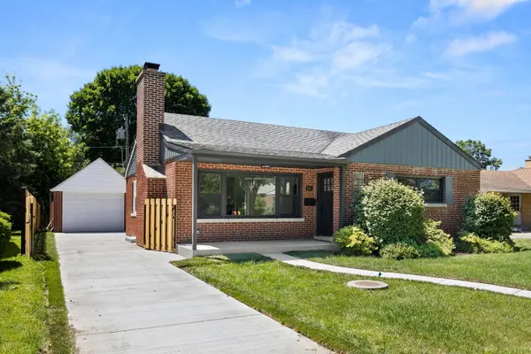 8918 Parkside AVE, Morton Grove, IL 60053