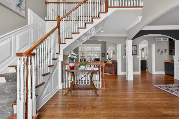 910 Freedom CIR, Sycamore, IL 60178