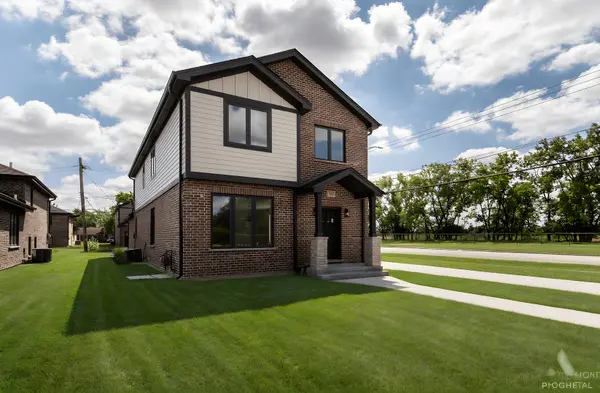 7957 W 73 PL, Bridgeview, IL 60455