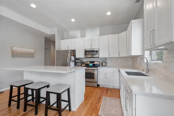 1702 W North AVE #A2, Chicago, IL 60622