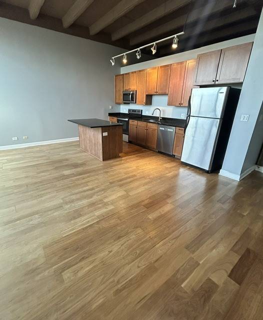 4131 W Belmont AVE #413, Chicago, IL 60641