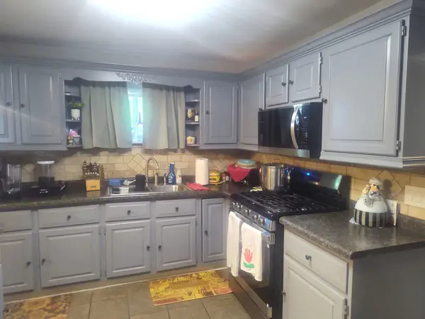 364 N Cedar AVE, Wood Dale, IL 60191
