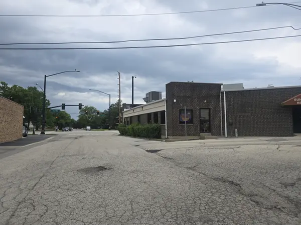1451 Golf RD, Waukegan, IL 60085