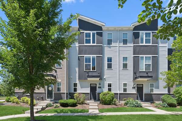 4150 Irving RD, Aurora, IL 60504