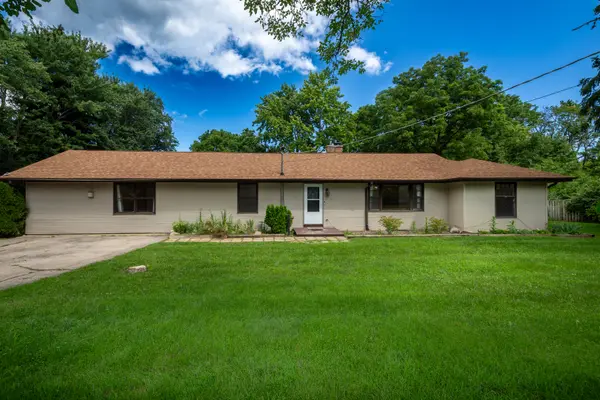 35861 N Fuller RD, Gurnee, IL 60031