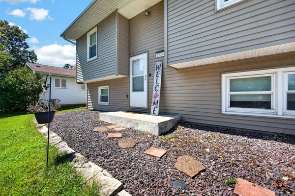 1224 N Hershey RD, Bloomington, IL 61704