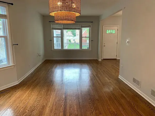5654 W Byron ST, Chicago, IL 60634