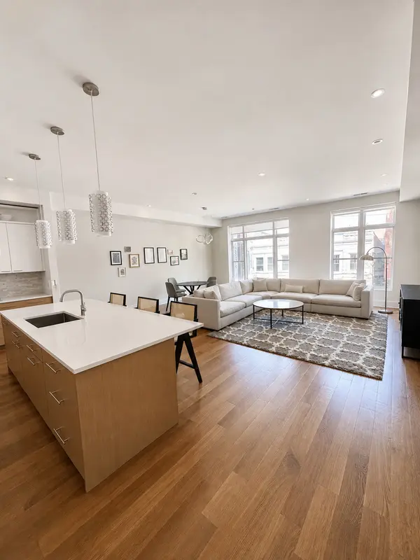 Address not disclosed, Chicago, IL 60614