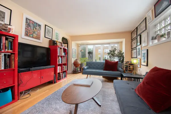 4538 W Wellington AVE, Chicago, IL 60641