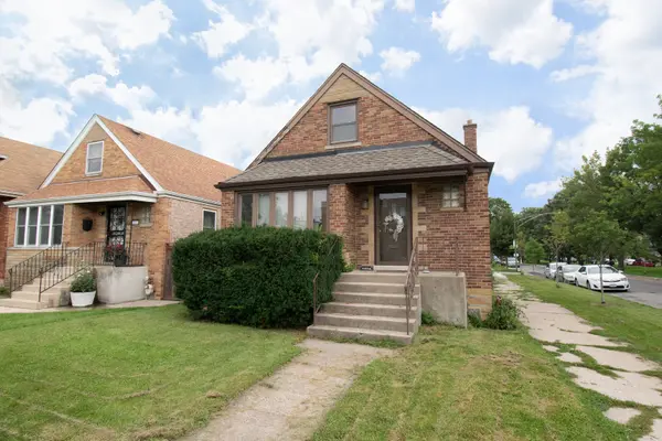 4538 W Wellington AVE, Chicago, IL 60641