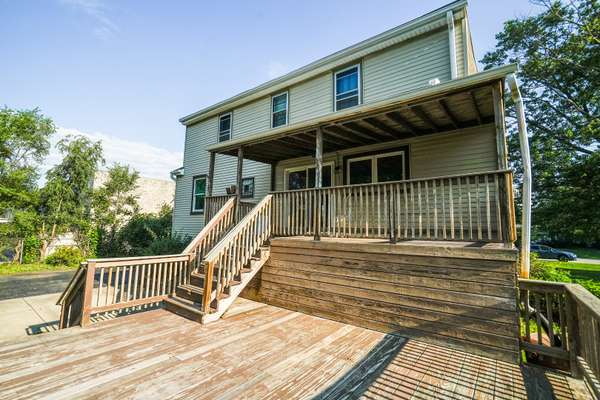 7945 W 91st ST, Hickory Hills, IL 60457