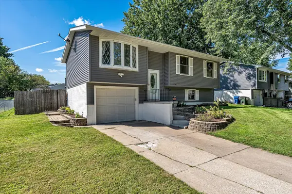 4718 N Sturdevant ST, Davenport, IA 52806