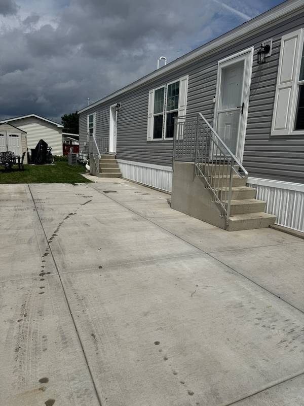 112 8th AVE, Bartlett, IL 60103