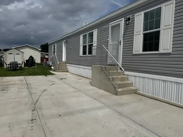 112 8th AVE, Bartlett, IL 60103