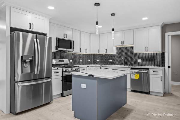 943 Oxford ST, Downers Grove, IL 60516
