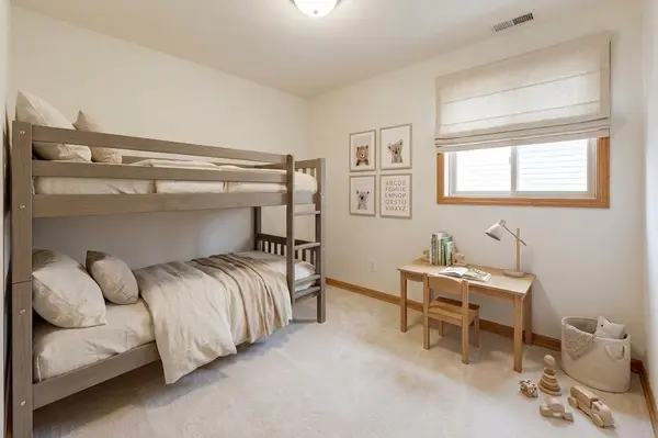 4401 Pershing AVE #2N, Downers Grove, IL 60515