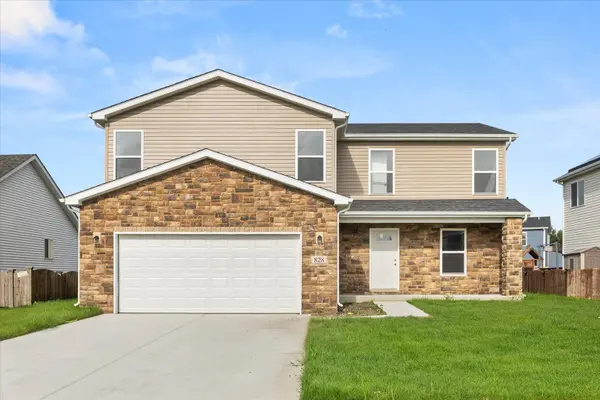 828 Blackhawk DR, Braidwood, IL 60408