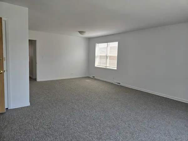 6039 N Artesian AVE #2, Chicago, IL 60659