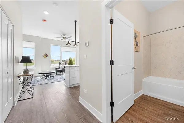1101 Ritter ST #206, North Aurora, IL 60542